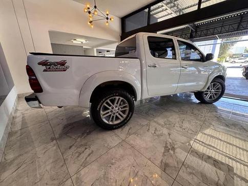 TOYOTA HILUX CD4X4 SRV