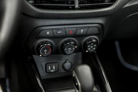 CHEVROLET ONIX 1.0 PLUS TURBO AT SEDAN