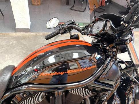 HARLEY-DAVIDSON V-ROD NIGHT ROD SPECIAL