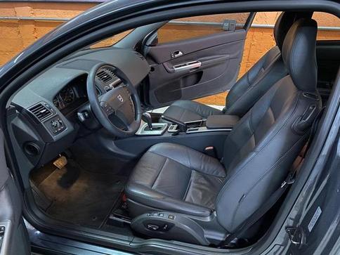 VOLVO C-30 T-5 2.5 TB(AUT.) 2P