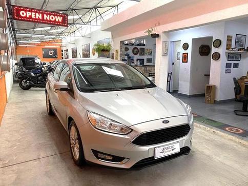 FORD FOCUS FASTBACK SE 2.0 FLEX AUT
