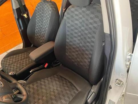 HYUNDAI HB20 1.6 COMFORT PLUS 16V FLEX 4P MANUAL