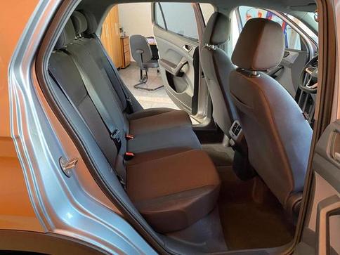 VOLKSWAGEN T CROSS 200 TSI AUT