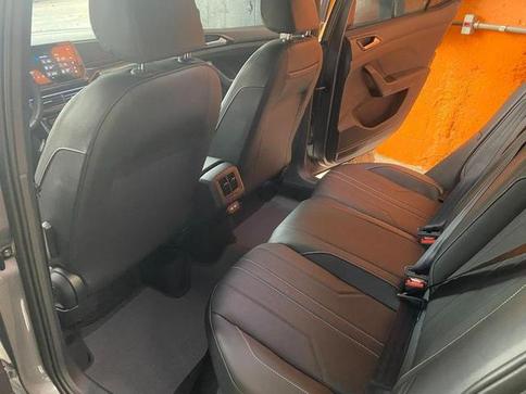 VOLKSWAGEN T CROSS HIGHLINE 250 TSI AUT