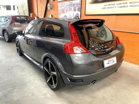 VOLVO C-30 T-5 2.5 TB(AUT.) 2P