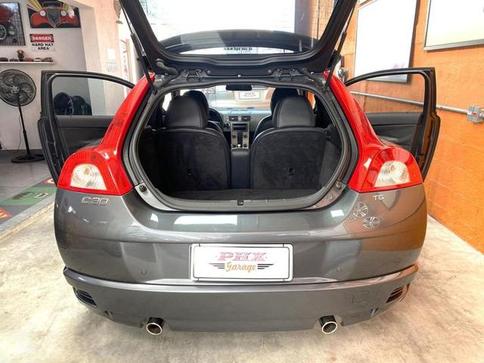 VOLVO C-30 T-5 2.5 TB(AUT.) 2P