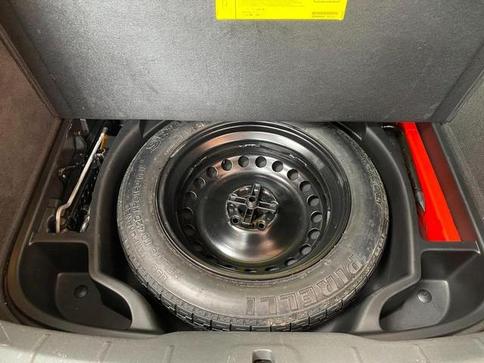 VOLVO C-30 T-5 2.5 TB(AUT.) 2P