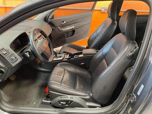 VOLVO C-30 T-5 2.5 TB(AUT.) 2P