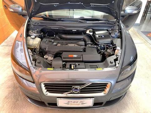 VOLVO C-30 T-5 2.5 TB(AUT.) 2P