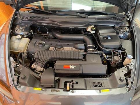 VOLVO C-30 T-5 2.5 TB(AUT.) 2P