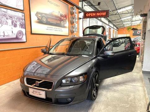 VOLVO C-30 T-5 2.5 TB(AUT.) 2P
