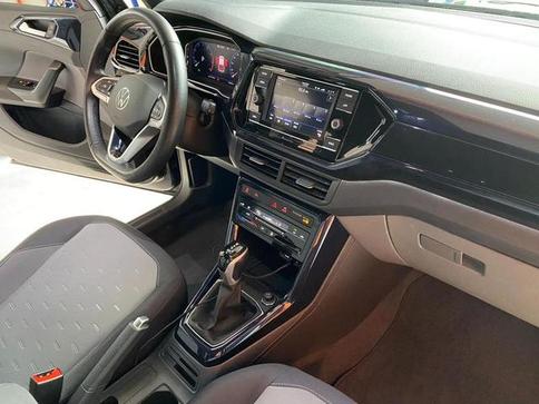 VOLKSWAGEN T-CROSS COMFORTLINE 1.0 TSI FLEX 5P AUT.