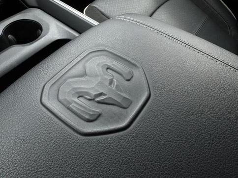 RAM 2500 LARAMIE NIGHT EDITION