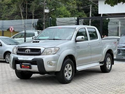 TOYOTA HILUX CD SRV D4-D 4X4 3.0 TDI DIESEL AUT