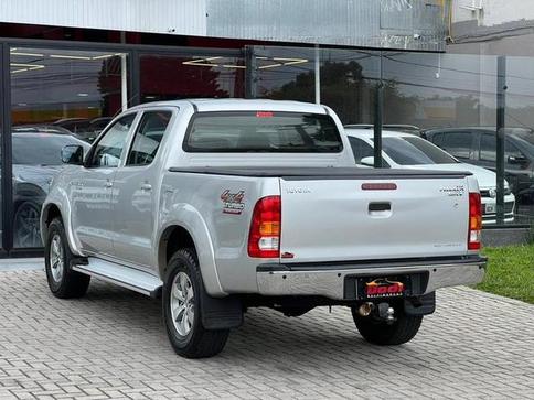 TOYOTA HILUX CD SRV D4-D 4X4 3.0 TDI DIESEL AUT