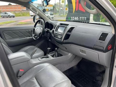 TOYOTA HILUX CD SRV D4-D 4X4 3.0 TDI DIESEL AUT
