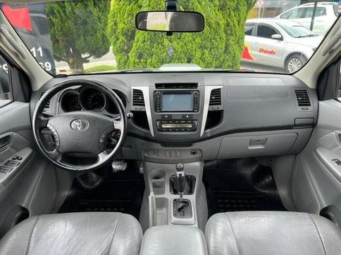 TOYOTA HILUX CD SRV D4-D 4X4 3.0 TDI DIESEL AUT