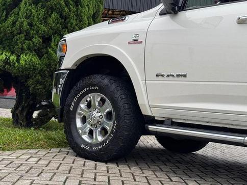 RAM 2500 LARAMIE