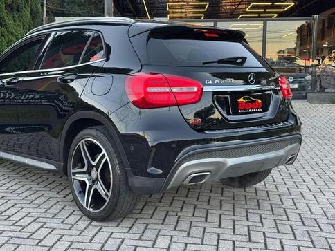 MERCEDES-BENZ GLA 250 2.0 16V TURBO SPORT 4P