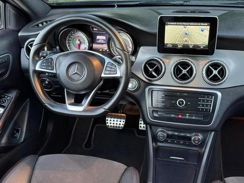 MERCEDES-BENZ GLA 250 2.0 16V TURBO SPORT 4P