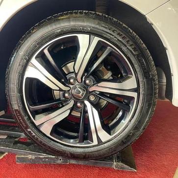 HONDA CIVIC TOURING CVT