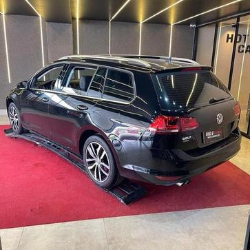 VOLKSWAGEN GOLF VARIANT HL AA