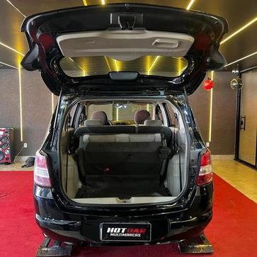 CHEVROLET SPIN 1.8L AT LTZ