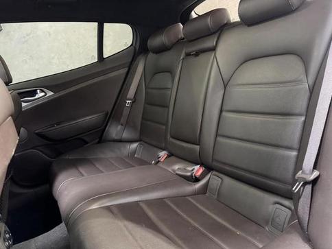 KIA STINGER GT 3.3 AT