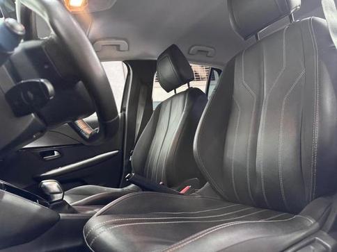 PEUGEOT 208 ALLURE 1AT