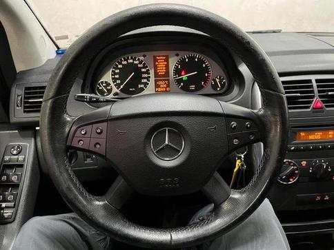MERCEDES-BENZ B-200 2.0 4P