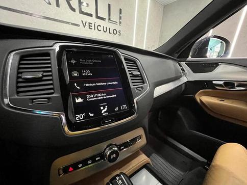 VOLVO XC90 T6 MOMENTUM