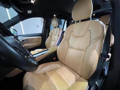 VOLVO XC90 T6 MOMENTUM