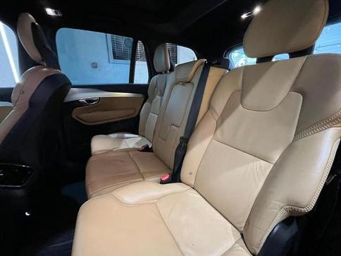 VOLVO XC90 T6 MOMENTUM