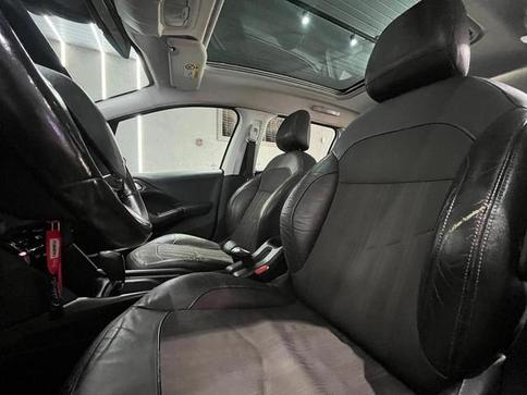 PEUGEOT 2008 GRIFFE AT