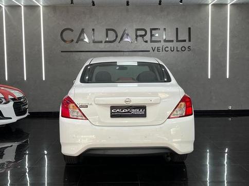 NISSAN VERSA 10
