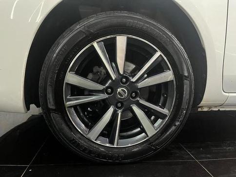 NISSAN VERSA 16SL CVT