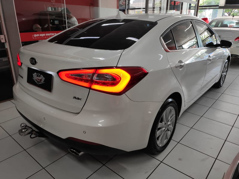 KIA Cerato SX3 1.6 2016/2016 FLEX em Maringa Garage Motors