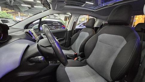 PEUGEOT 208 ALLURE