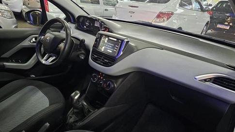 PEUGEOT 208 ALLURE