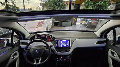PEUGEOT 208 ALLURE