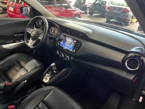 NISSAN KICKS ADVANCE