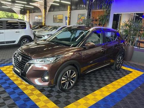 NISSAN KICKS ADVANCE