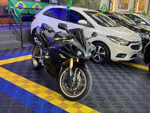 YAMAHA YZF R1