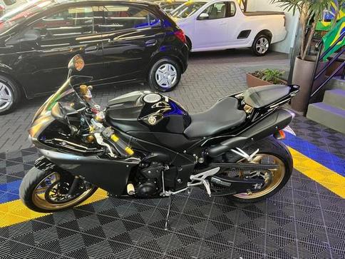 YAMAHA YZF R1