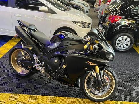 YAMAHA YZF R1
