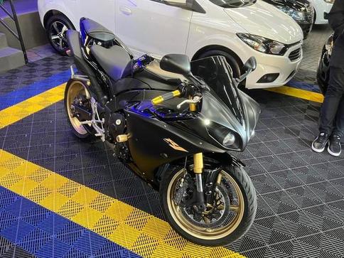 YAMAHA YZF R1