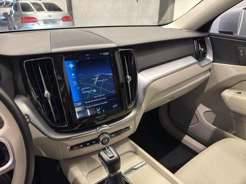 VOLVO XC  60 T-5 MOMENTUM 2.0 254cv AWD 5p