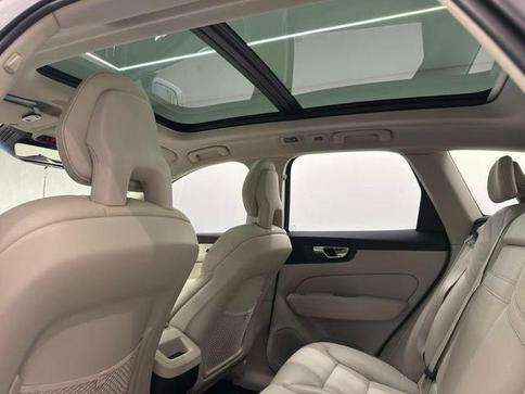 VOLVO XC  60 T-5 MOMENTUM 2.0 254cv AWD 5p