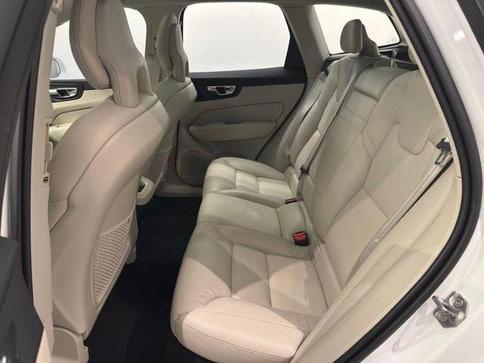 VOLVO XC  60 T-5 MOMENTUM 2.0 254cv AWD 5p