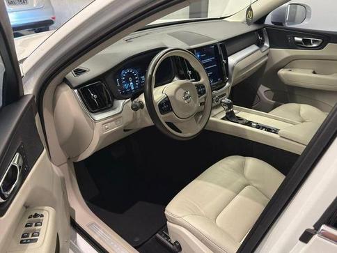 VOLVO XC  60 T-5 MOMENTUM 2.0 254cv AWD 5p
